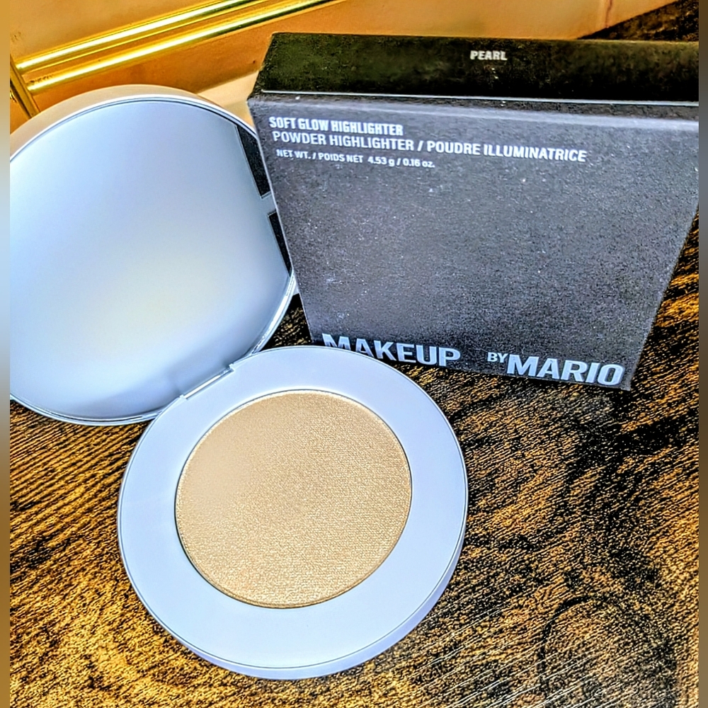 MAKEUP BY MARIO Soft Glow Highlighter (Pearl)